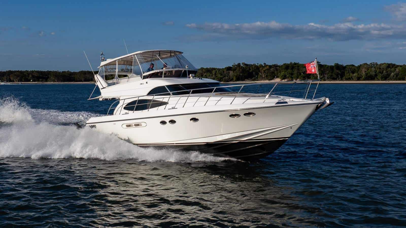 2004 Dyna 51 Flybridge photo 1