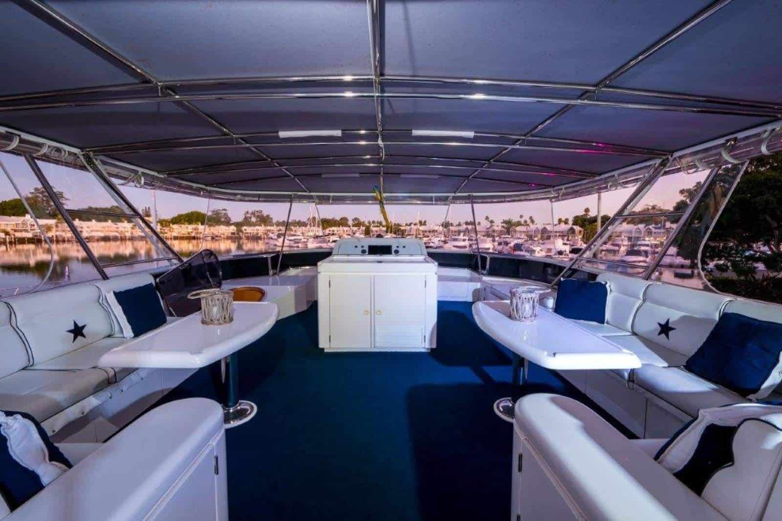 2001 Monte Fino 86 Flybridge photo 11