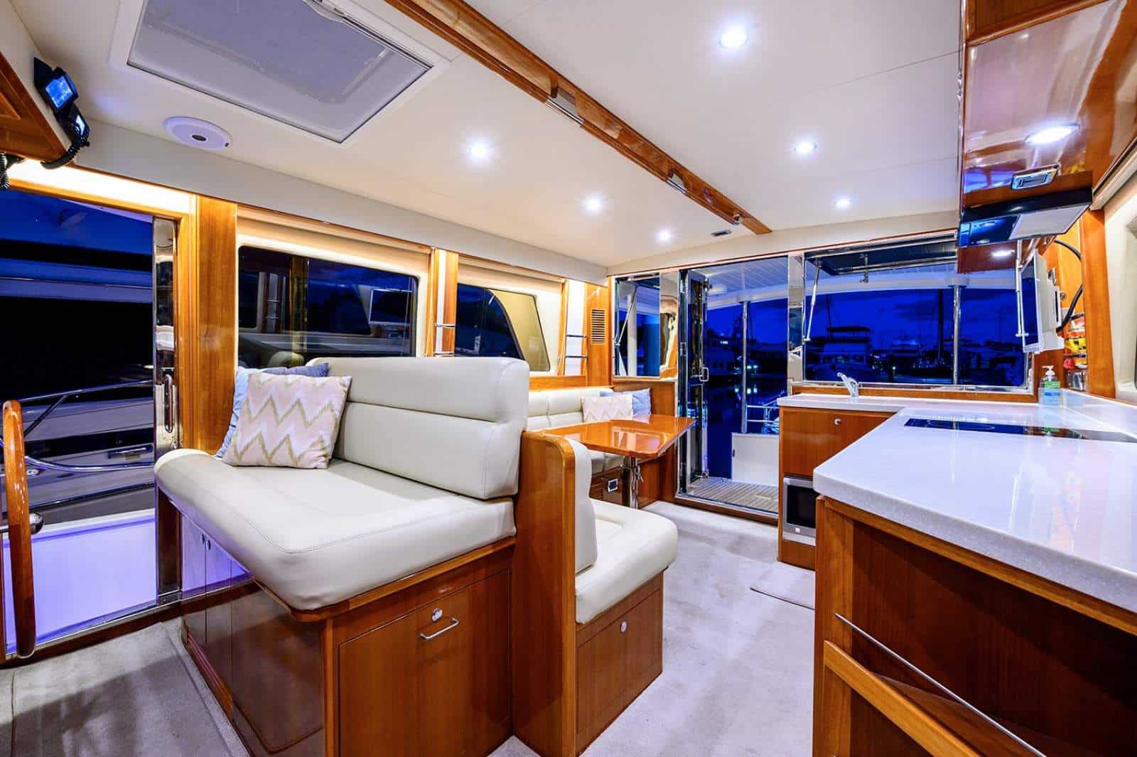 2016 Alaska 43 Sedan photo 11