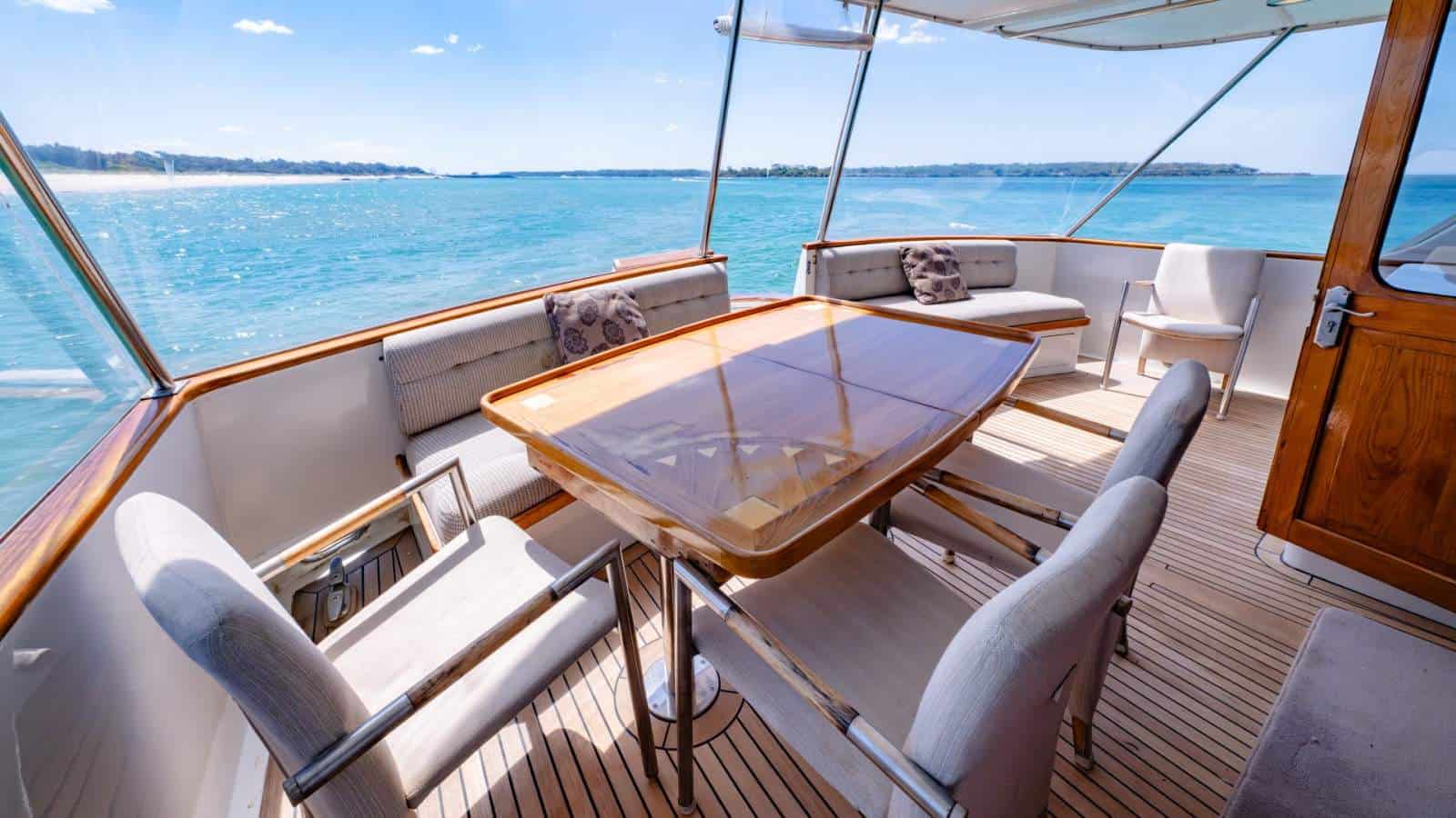 1984 DeFever 68 Flybridge photo 13
