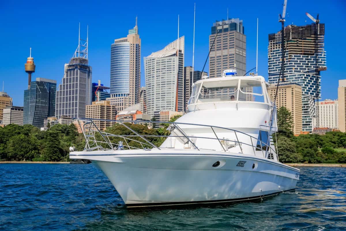 1993 Precision 47 Flybridge photo 18