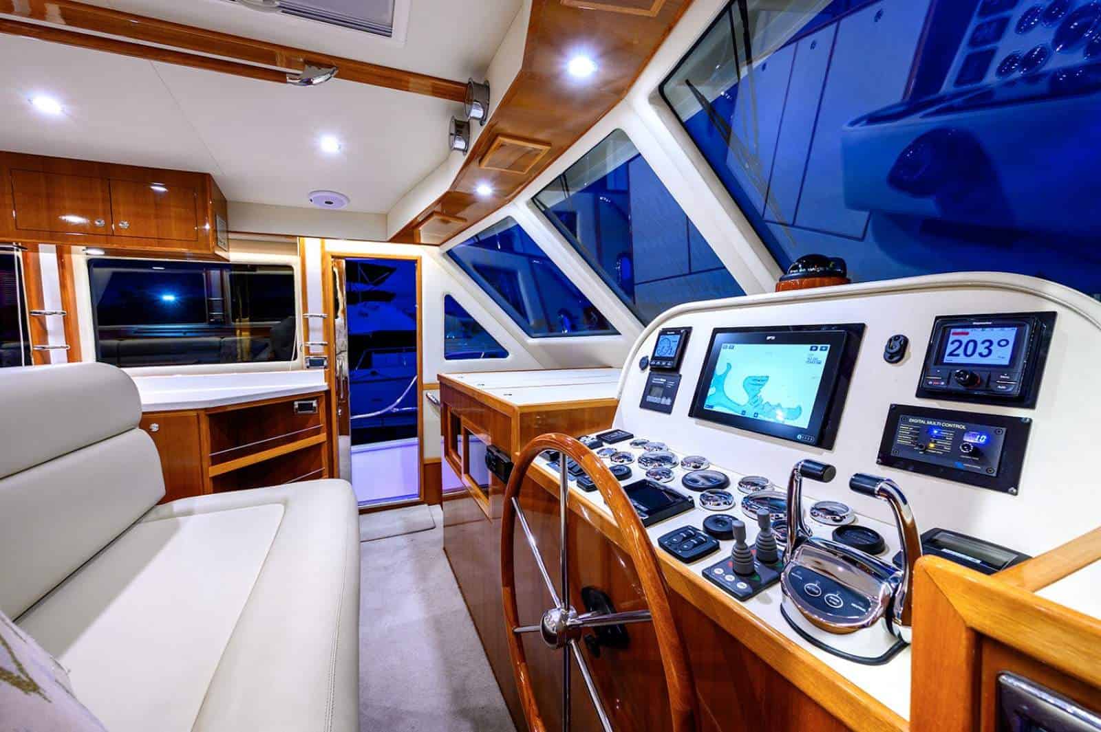 2016 Alaska 43 Sedan photo 14