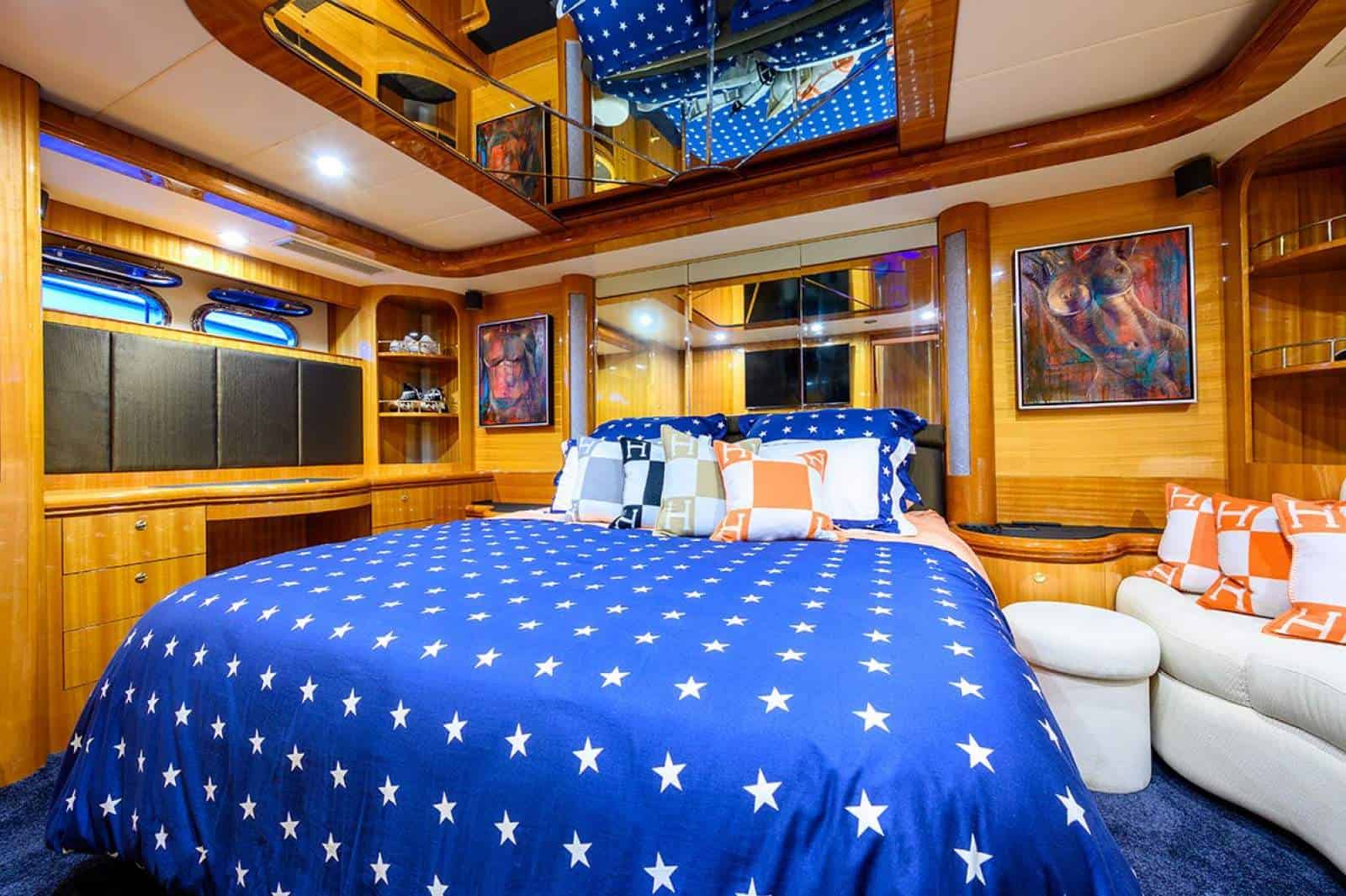 2001 Horizon Yacht E65 photo 13