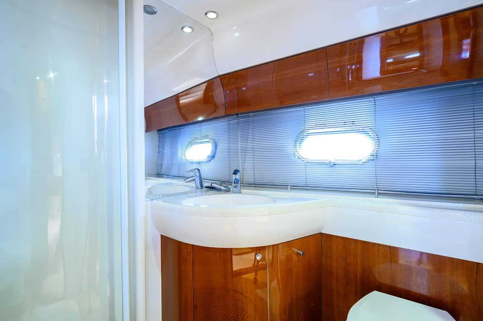 2004 Princess P50 Motor Yacht photo 21