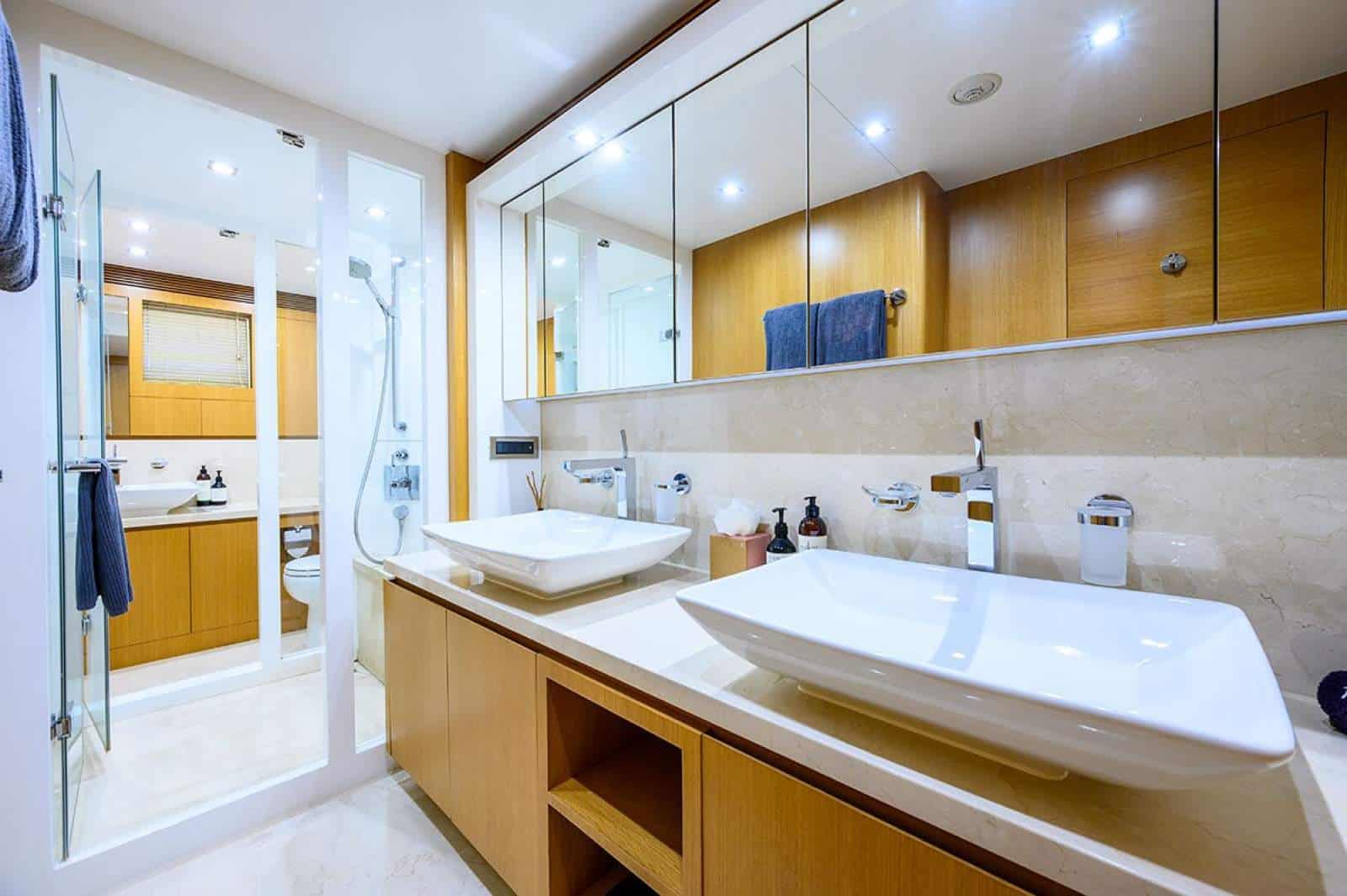 2012 Horizon Yacht RP97 photo 27