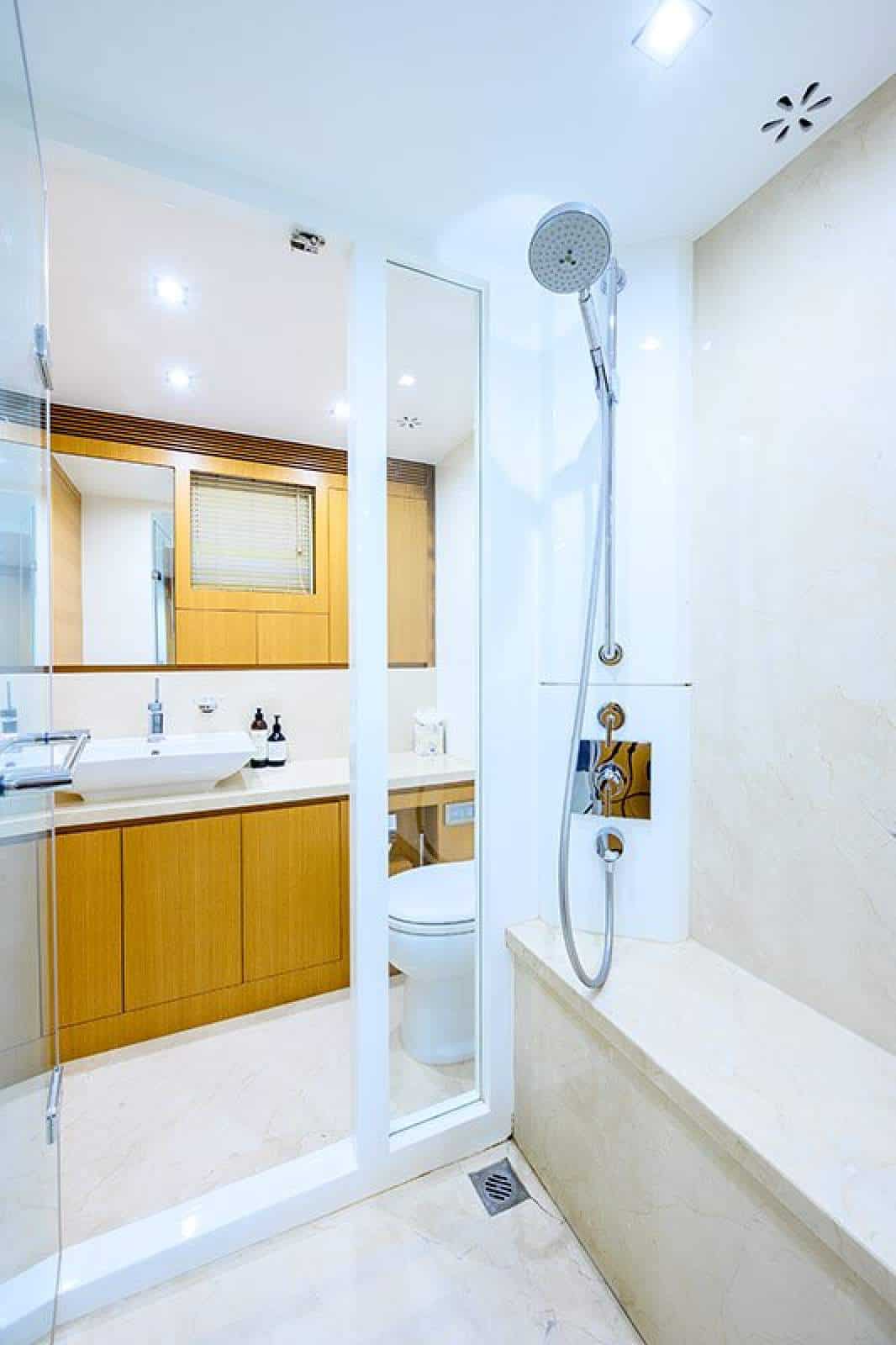 2012 Horizon Yacht RP97 photo 28