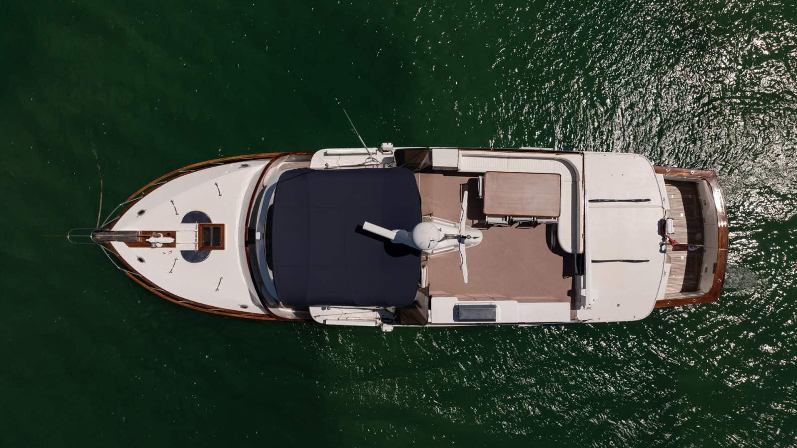 1984 DeFever 68 Flybridge photo 4