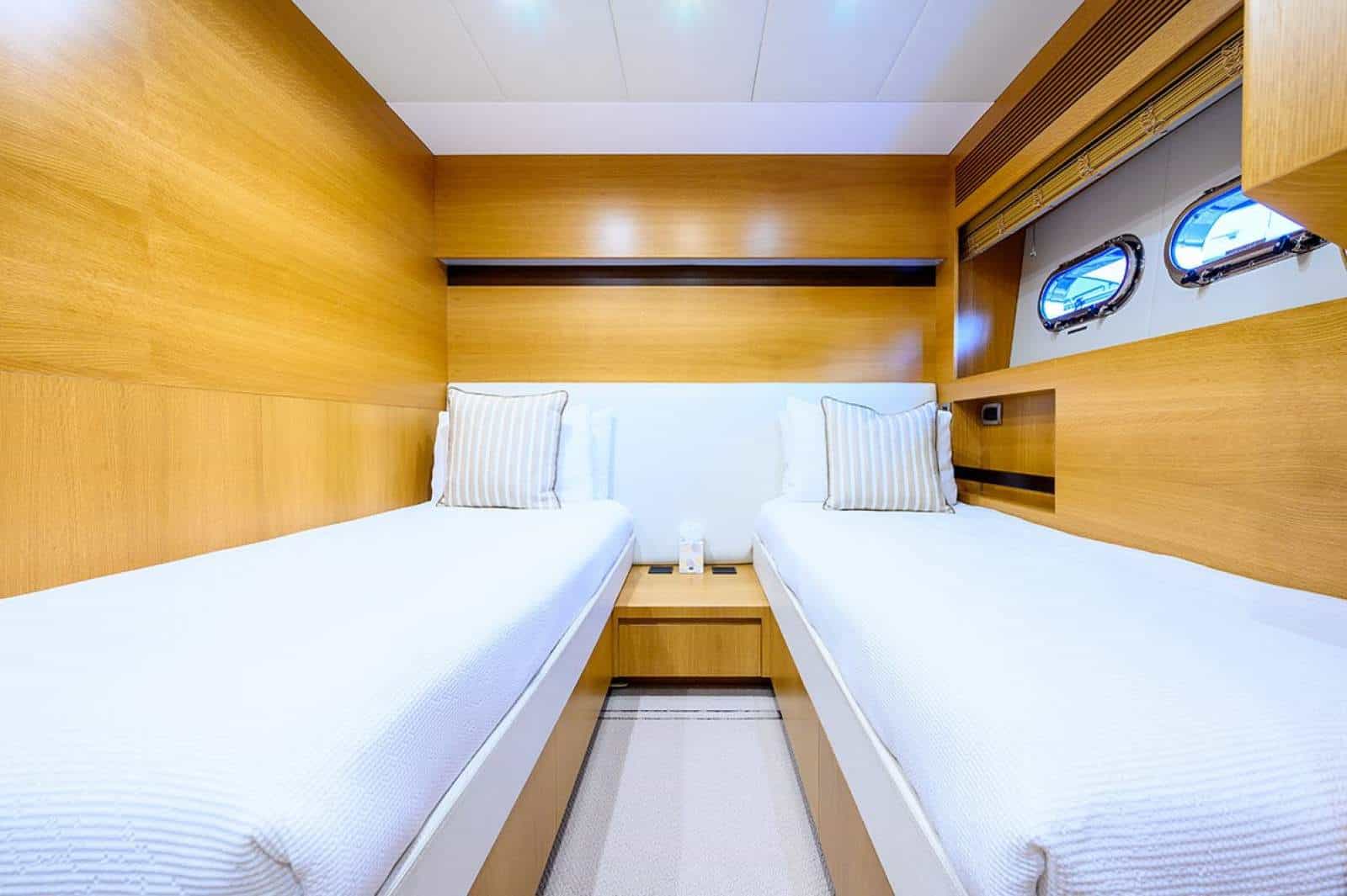 2012 Horizon Yacht RP97 photo 31