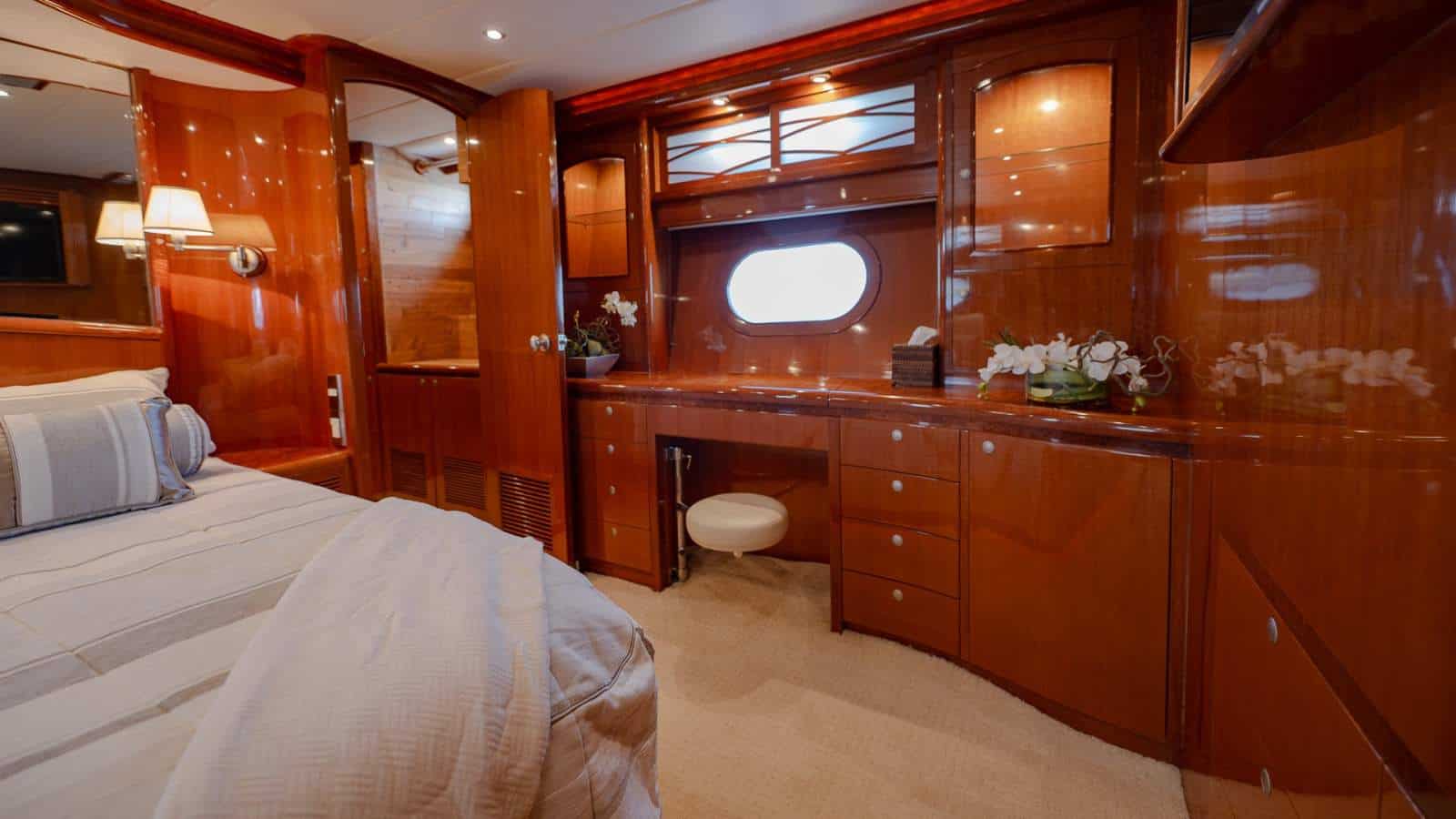 2008 Hampton 680 Pilothouse photo 31