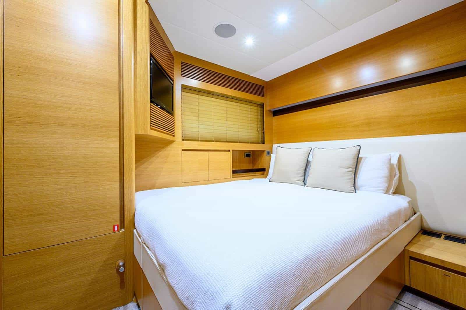 2012 Horizon Yacht RP97 photo 34