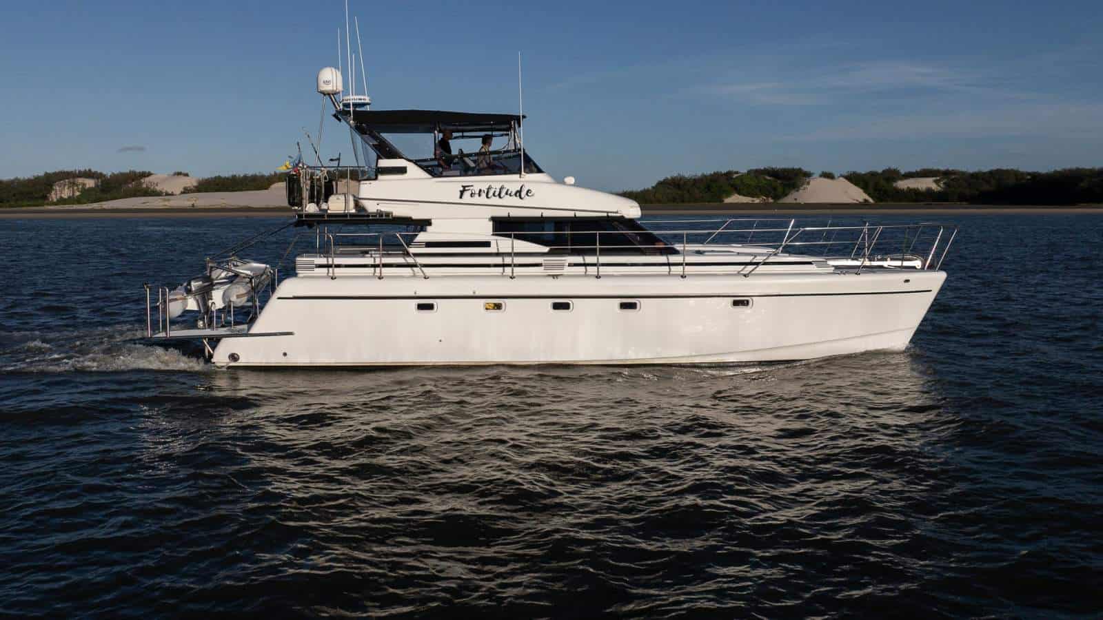 1998 Cooke Bros 46 Flybridge Powercat photo 3