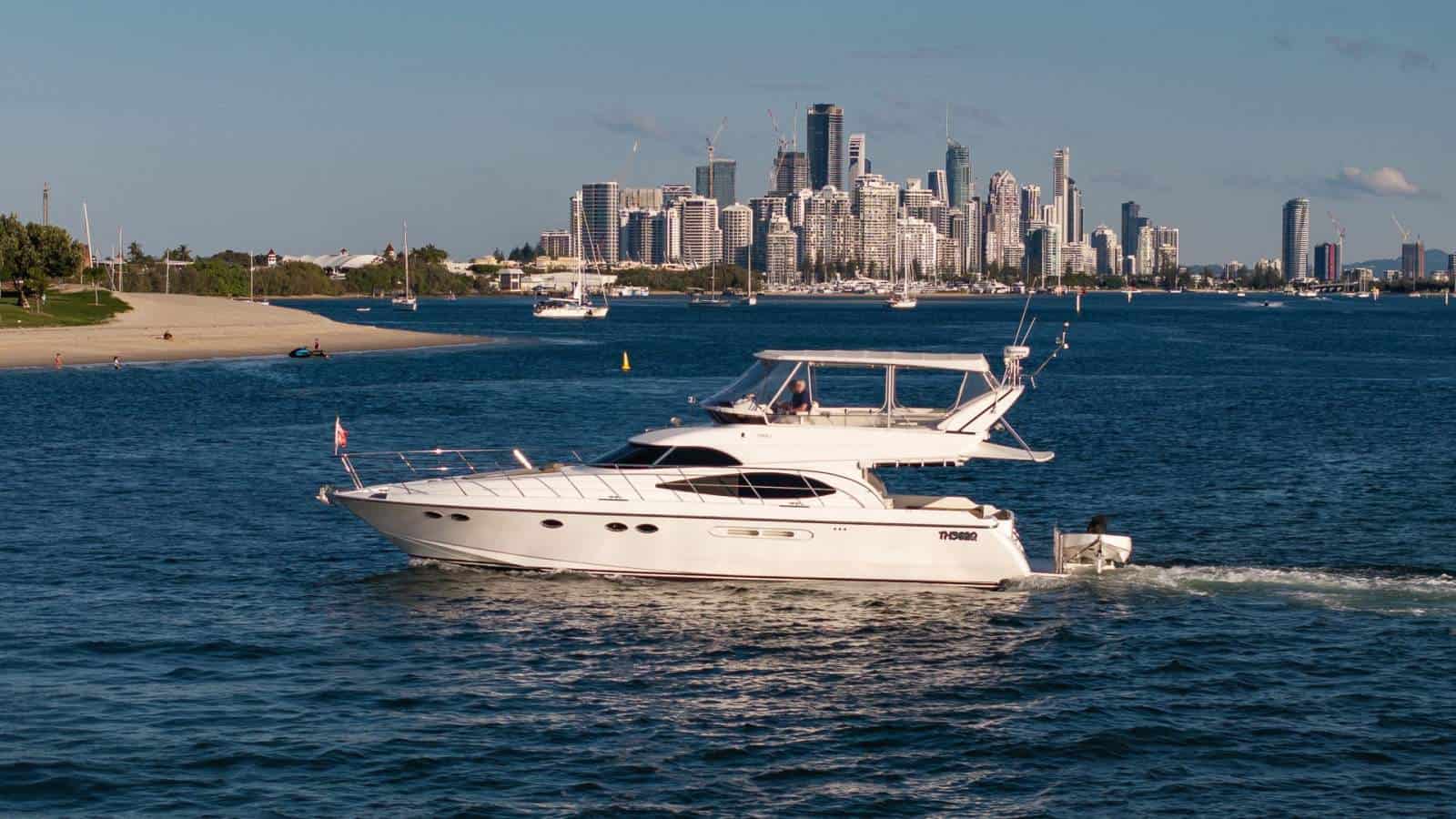 2004 Dyna 51 Flybridge photo 6
