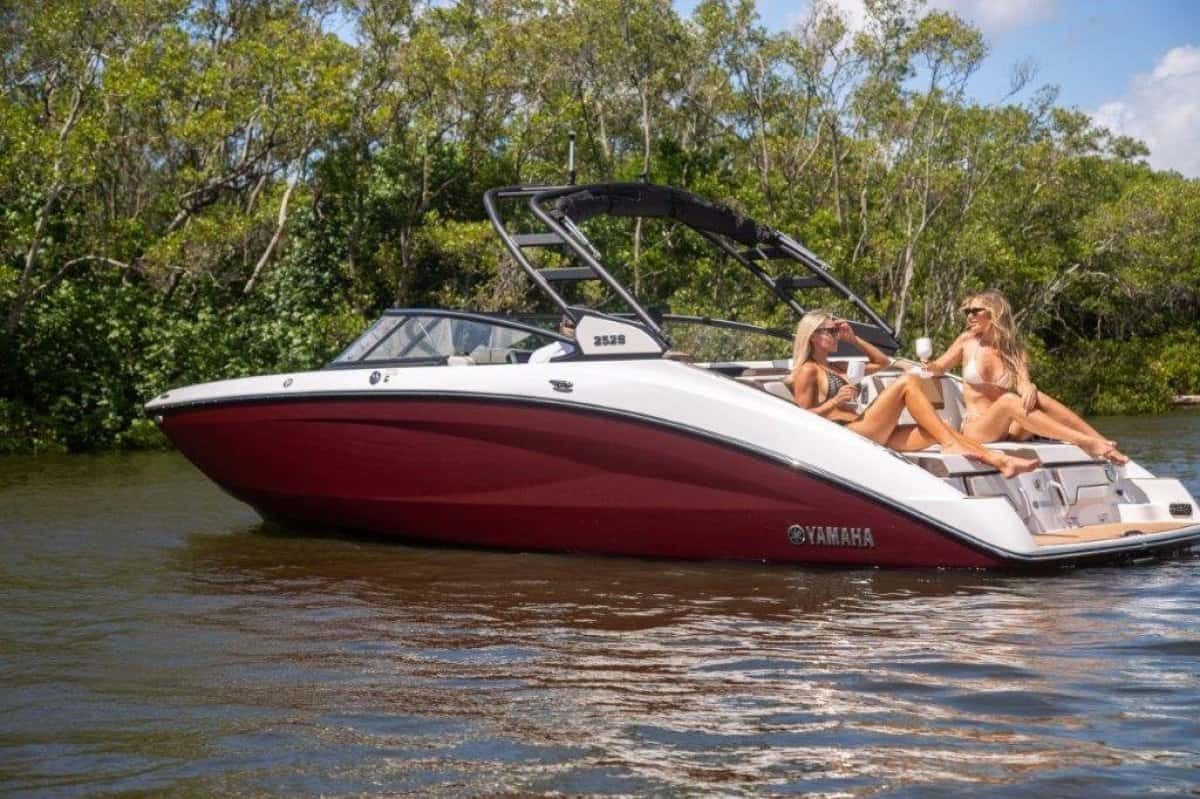 2022 Yamaha Jet Boat 252S photo 8