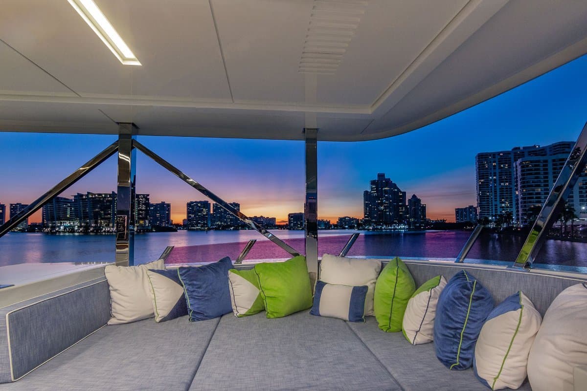 Vicem Yachts Cruiser 107 photo 8