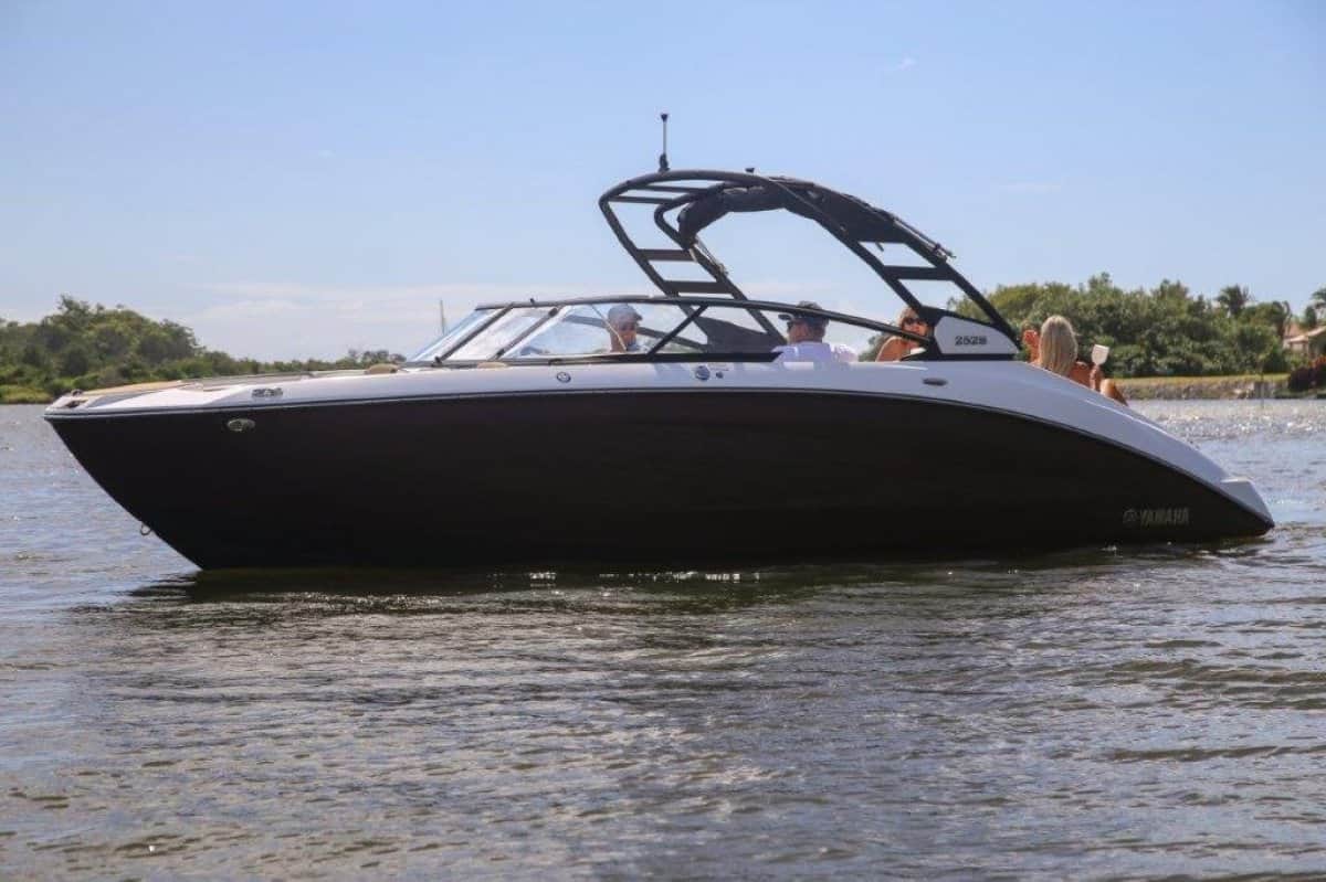 2022 Yamaha Jet Boat 252S photo 9